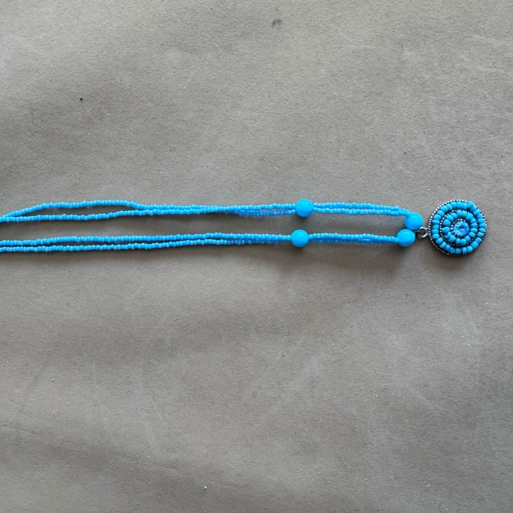 Double strand turquoise color necklace